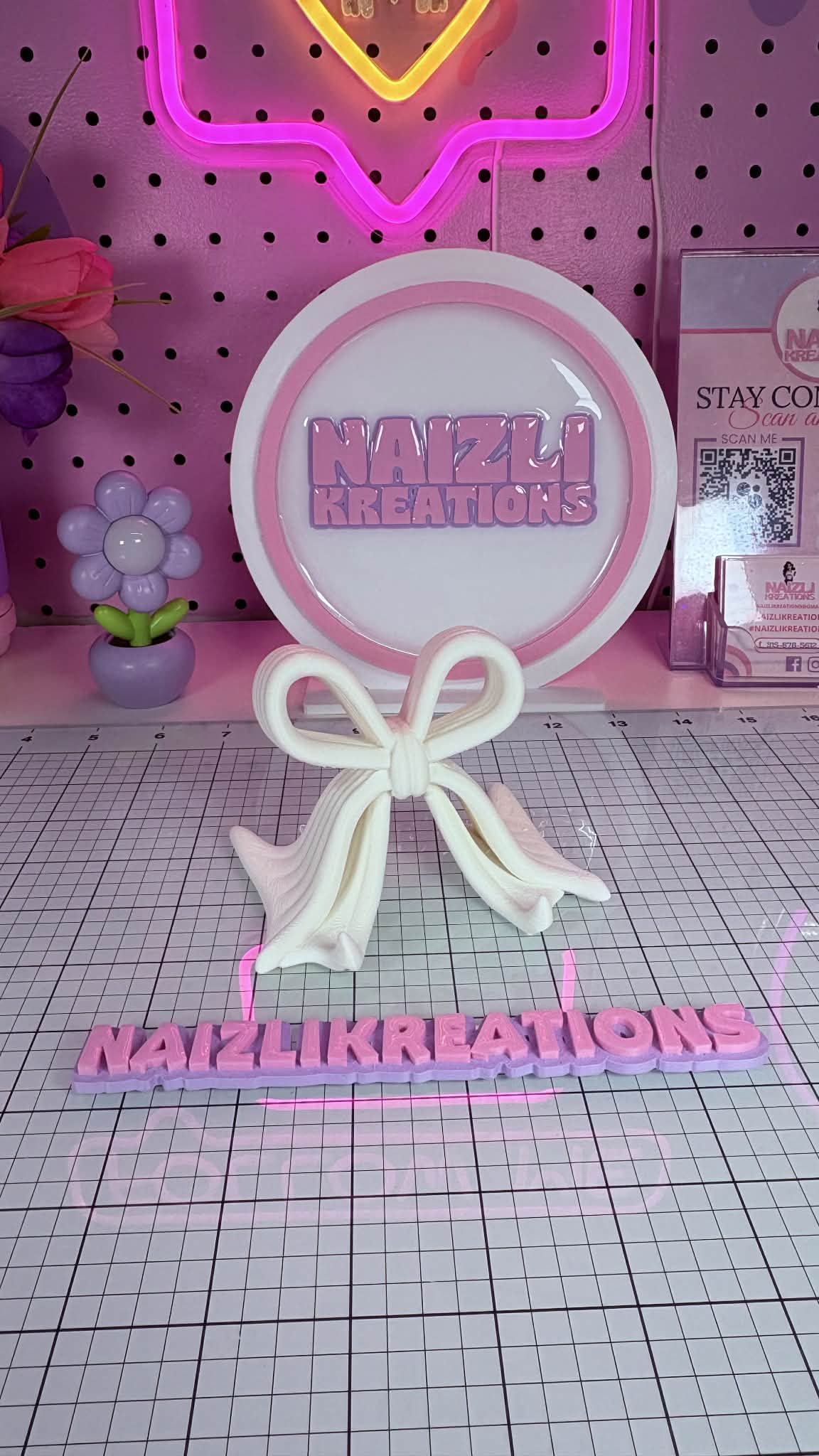 Phone Holder 3D Decorative Bow – Girly Edition