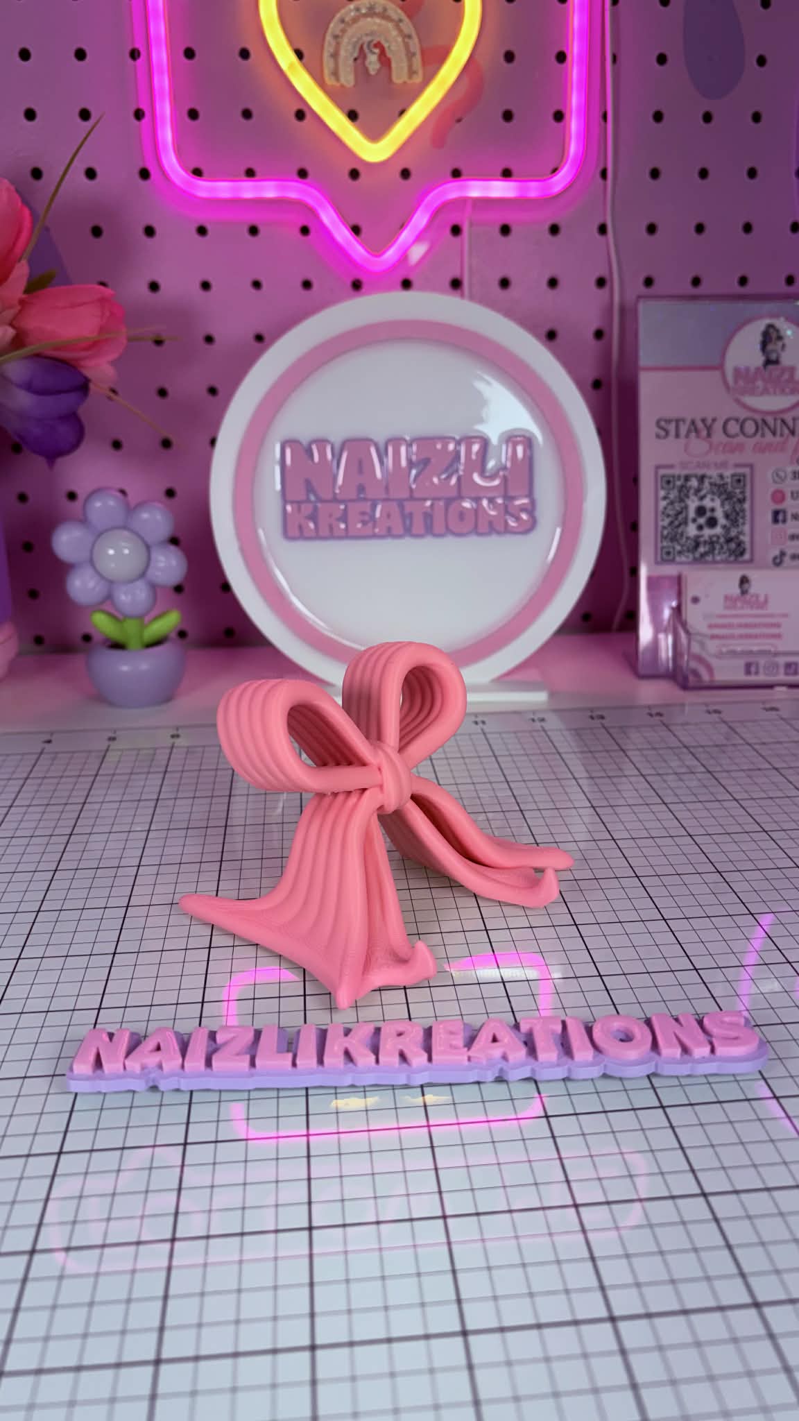 Phone Holder 3D Decorative Bow – Girly Edition